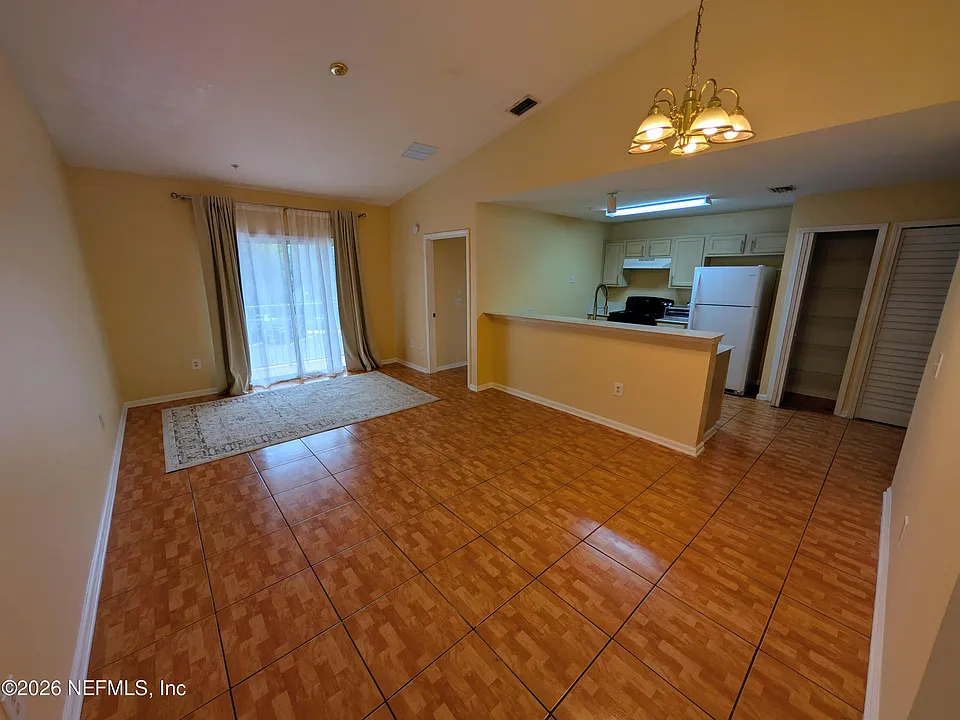 6051 Maggies Cir #113