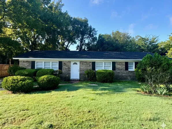 1206 Woodbridge Dr, Montgomery, AL 36116