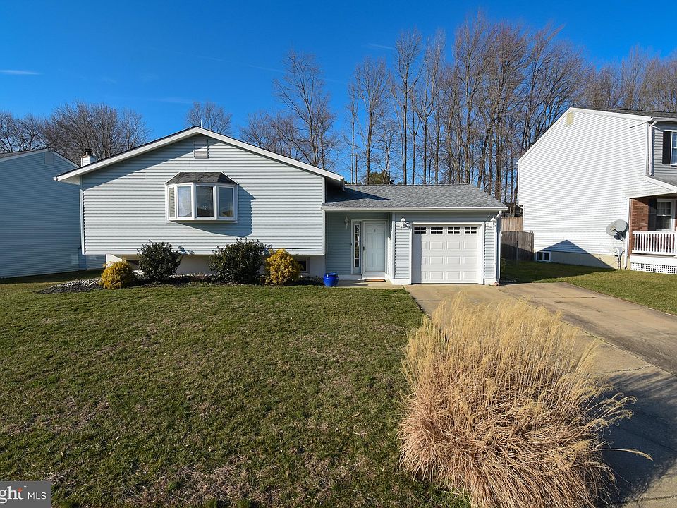 1st image of 8 Bristlecone Ct