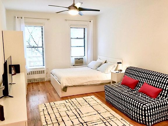 5th image of 449 W 56th St APT 3B