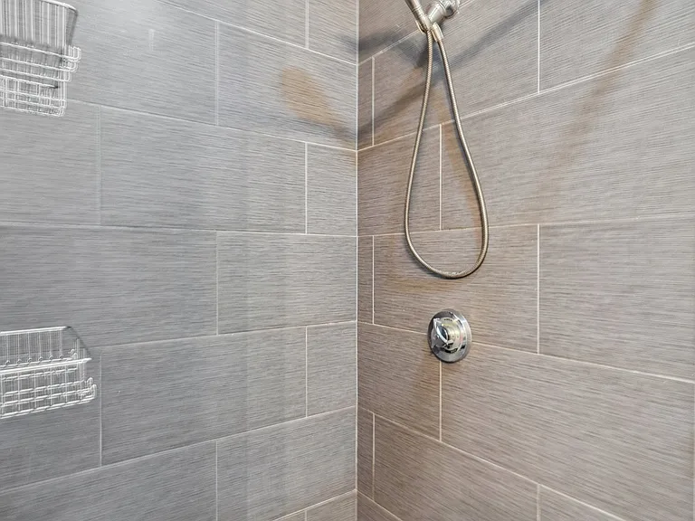 27 Caldwell St #2 — Photo 10
