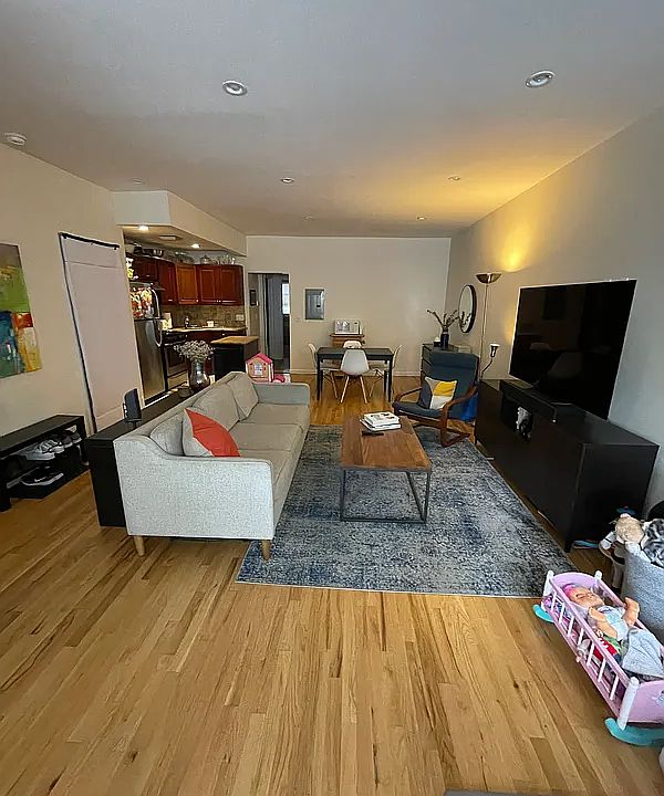 1st image of 2354 36th St Floor 2