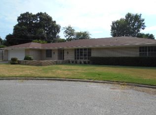 825 Virginia Ln, Ardmore, OK 73401