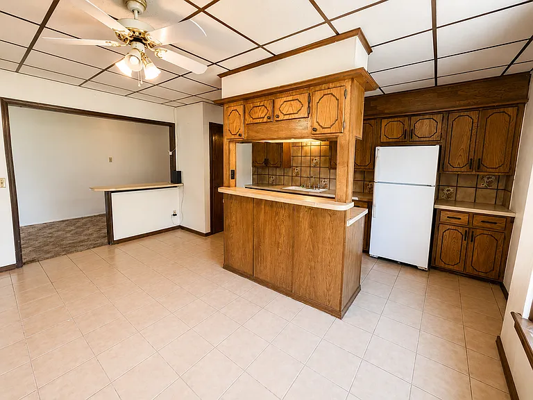 501 N Main St #5 — Photo 5