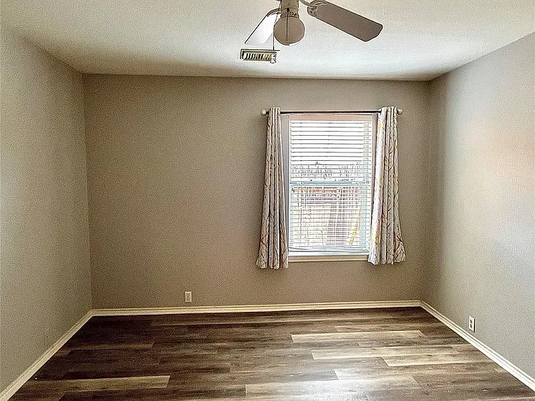 2117 Kimra Ln — Photo 26