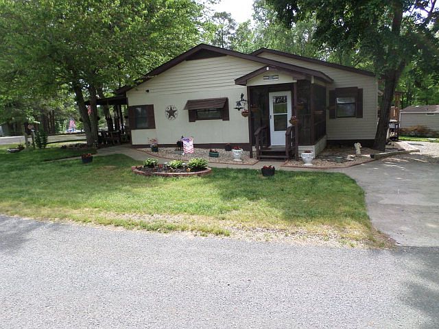 1st image of 125 Duck Ln
