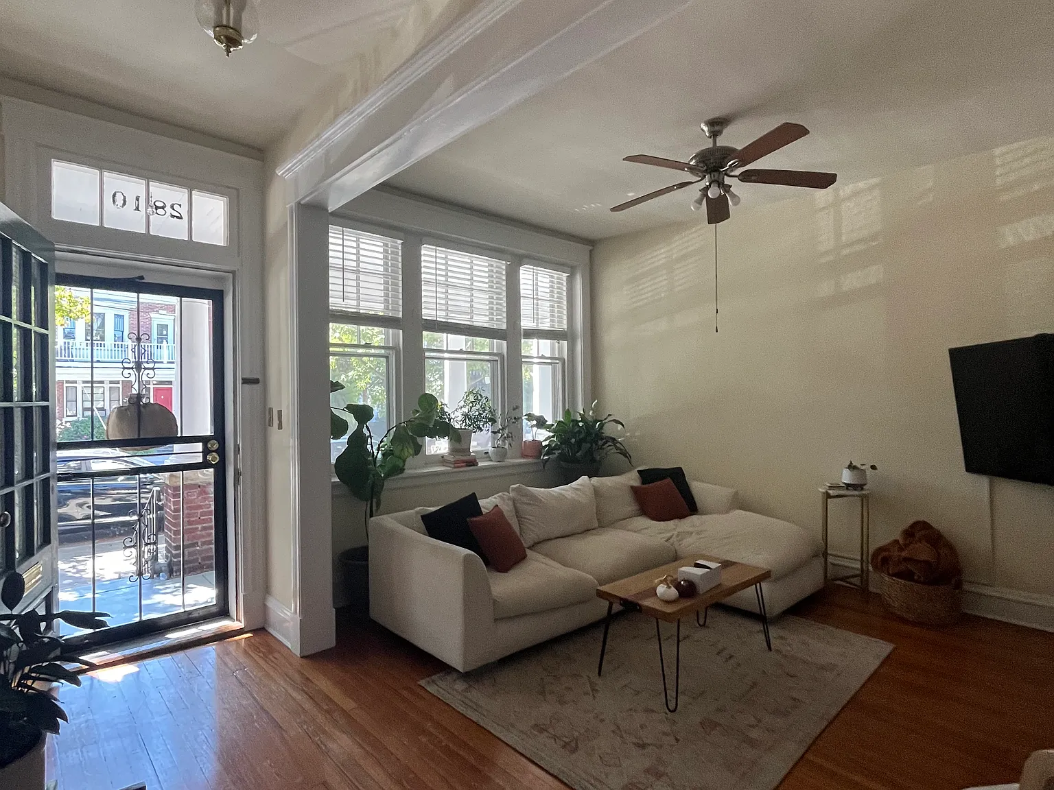 2 bed, 1.5 bath, 1500 sqft, $2,800 — Photo 4