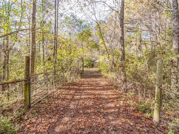 4596 J M Turk Rd, Flowery Branch, GA 30542