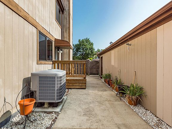 4th image of 623 Farler Dr