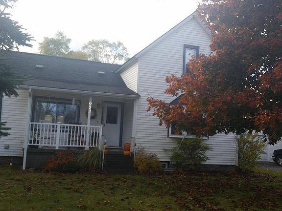 3rd image of 922 Olmstead St
