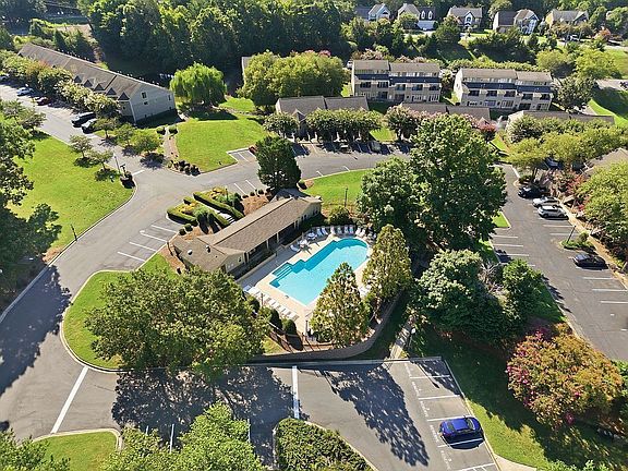 4th image of 14507 Waterside Dr