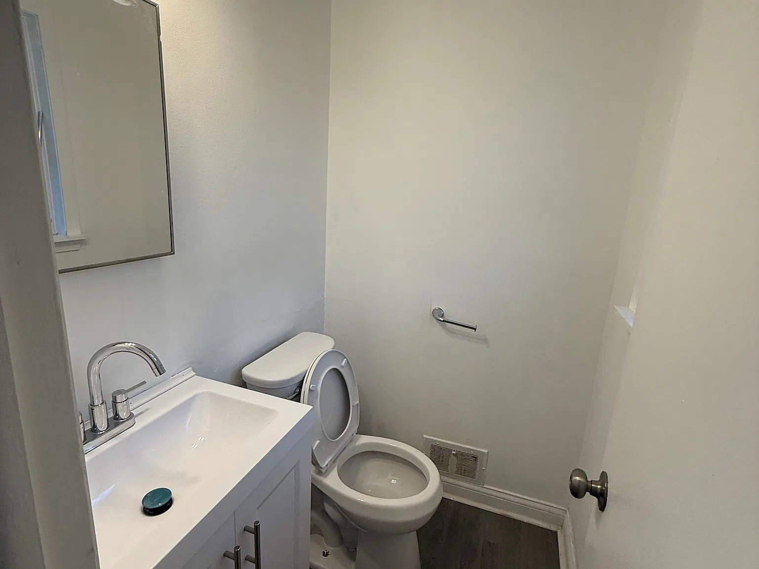 2998 Chesterfield Dr — Photo 3
