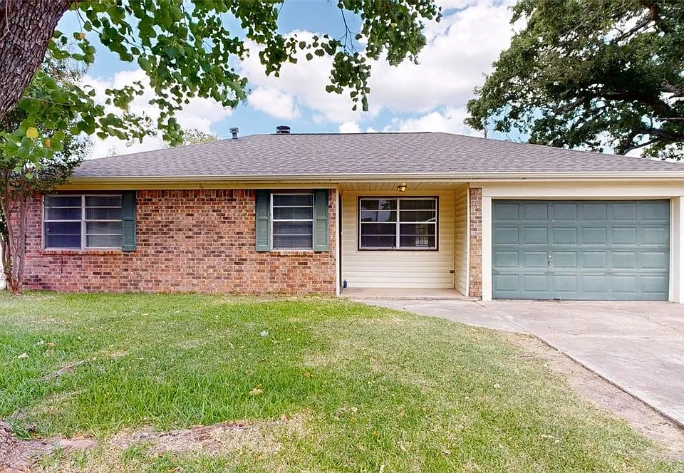 1107 Braeswood Dr