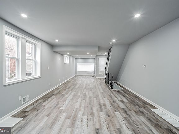 5th image of 1834 72nd Ave
