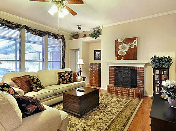 3rd image of 733 Eagle Lake Ct