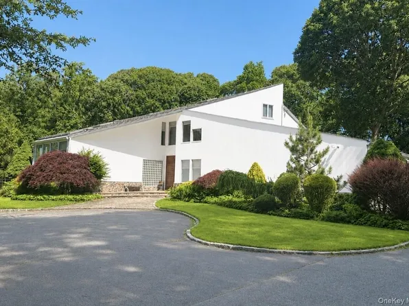 29 Amber Lane, Oyster Bay Cove, NY 11771