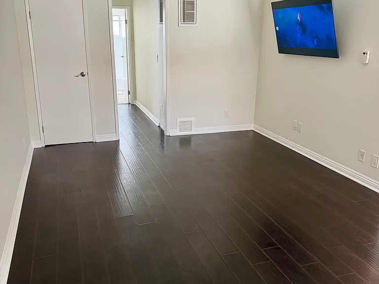 1814 N Serrano Ave #2 — Photo 11