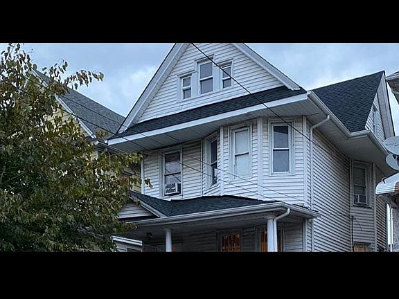 2nd image of 9517 125th St