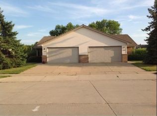 1001 Pleasantview Ave, Little Chute, WI 54140