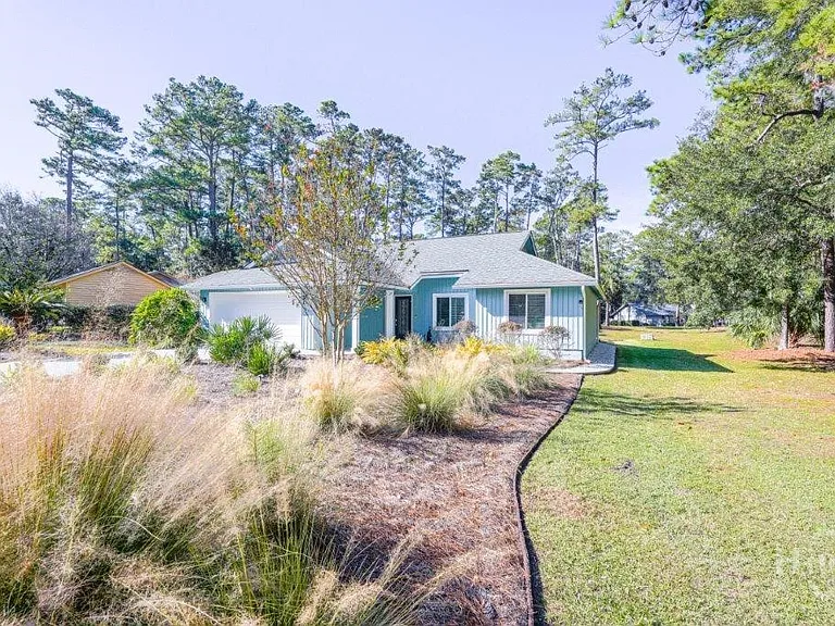 53 Village Green Cir — Photo 43