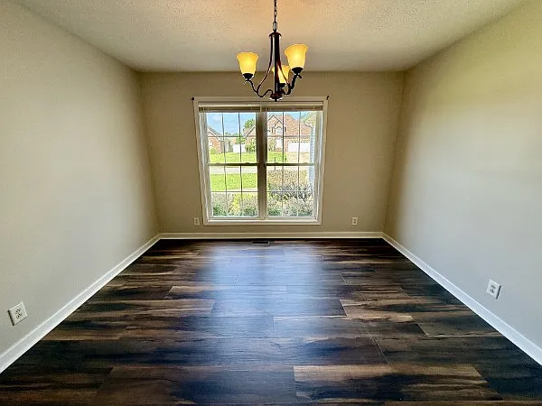 3275 Twelve Oaks Blvd — Photo 3