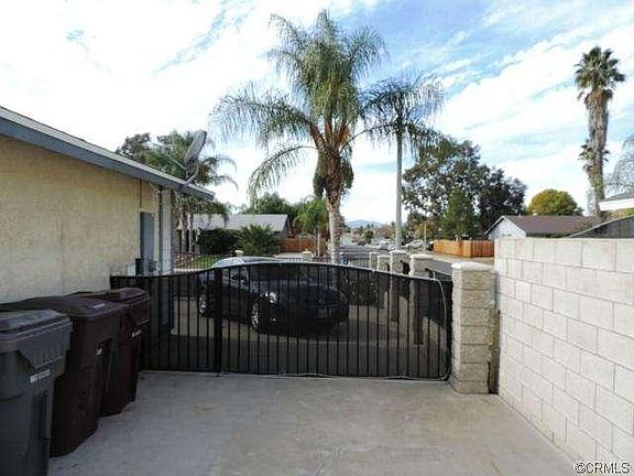 5th image of 29600 Oakbridge Dr