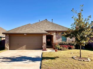 144 Wandering Dr, Forney, TX 75126