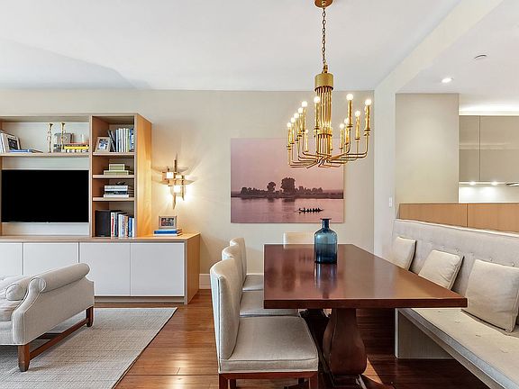 2nd image of 255 E 74th St APT 5A