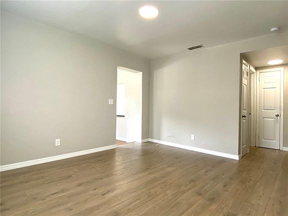 5th image of 3861 11th Ave S