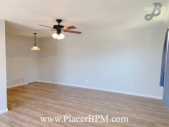 3rd image of 3573 Opal Dr APT 4