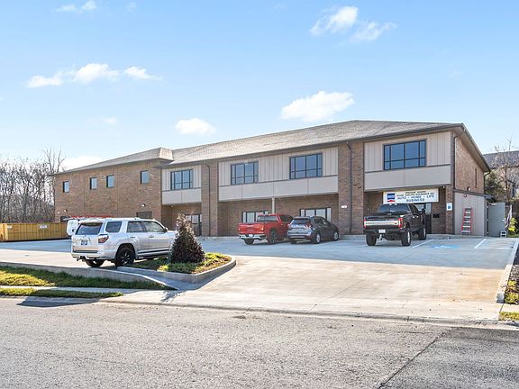 3rd image of 138 Center Pointe Dr Unit 4