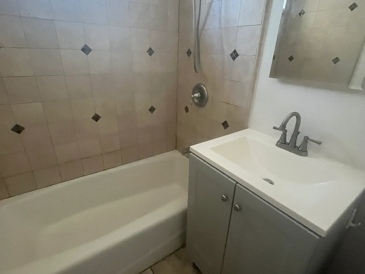 1 bed, 475 sqft, $2,800 — Photo 2