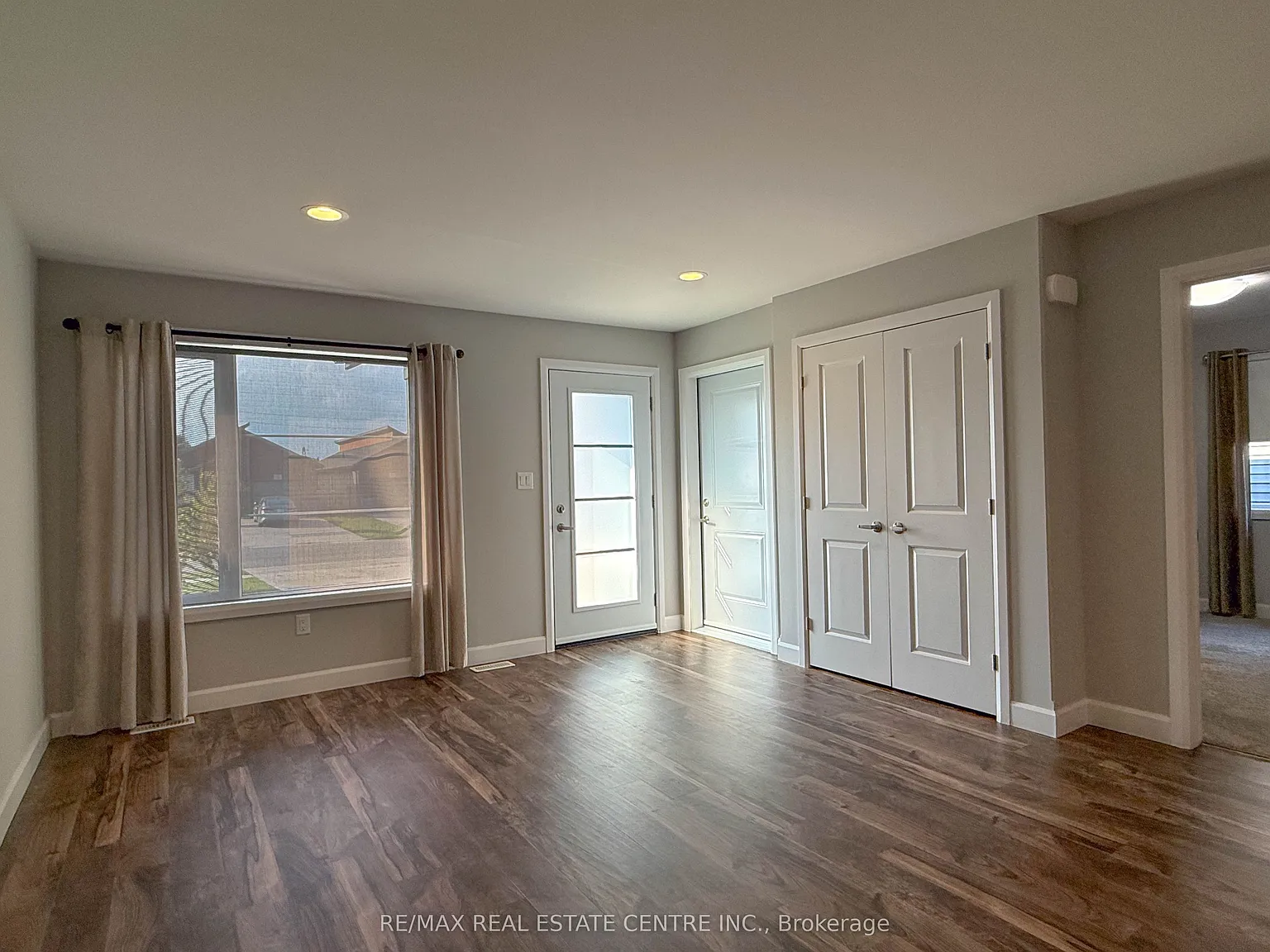 3 bed, $2,500 — Photo 3