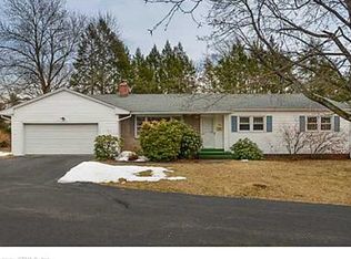 30 Huntington Dr, West Hartford, CT 06117