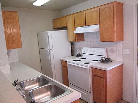 4th image of 1601 Dugger Cir APT B