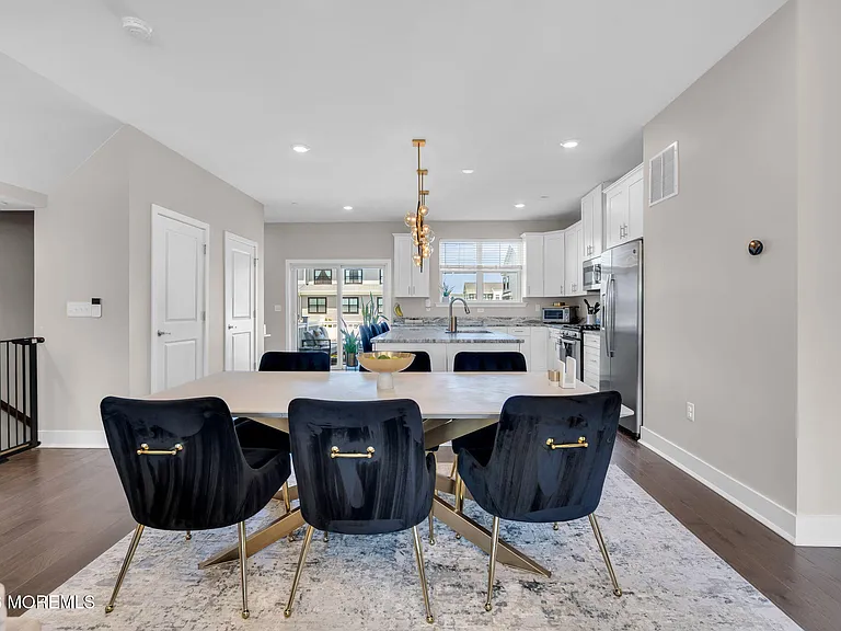 35 Kelly Way — Photo 4
