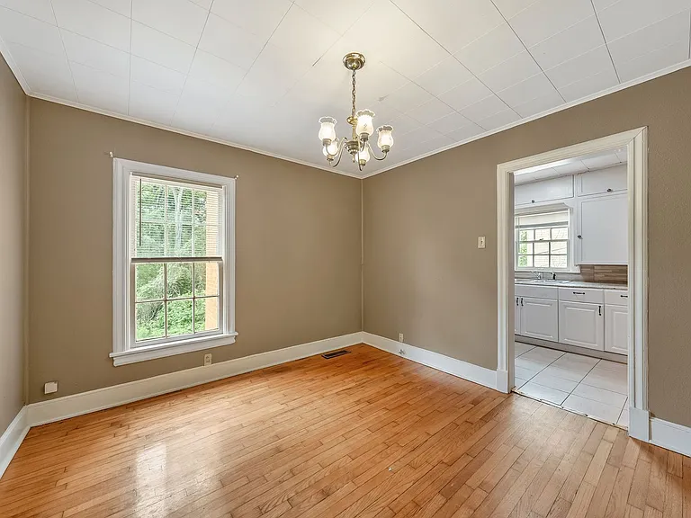 132 Rowland Pl — Photo 14
