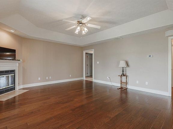 4th image of 4615 Barrington Pl