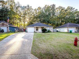 5575 Dead River Rd, Gautier, MS 39553