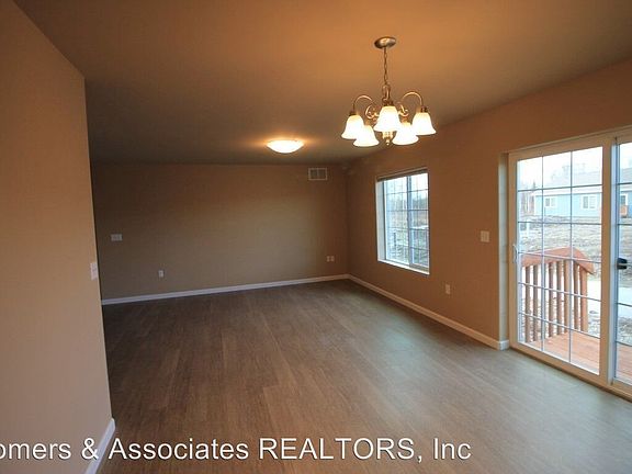 4th image of 1606 Bronco Ln