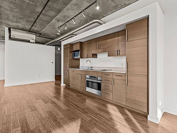 5th image of 75 Vine St #710