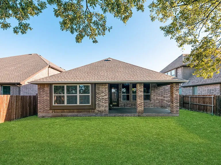 3319 Sequoia Ln — Photo 25