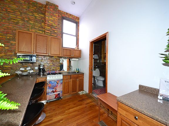 4th image of 3258 S Union Ave #Ch
