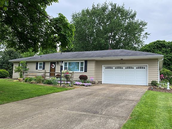 2nd image of 966 Porter Dr