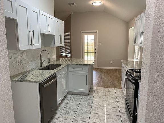 4th image of 7929 Falcon Dr