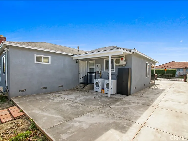 3726 Ellis Ln #B — Photo 2