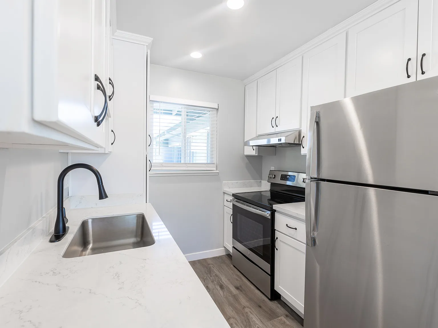 Escape Apartments — Photo 2