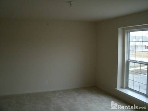 5th image of 52108 Naugatuck Dr