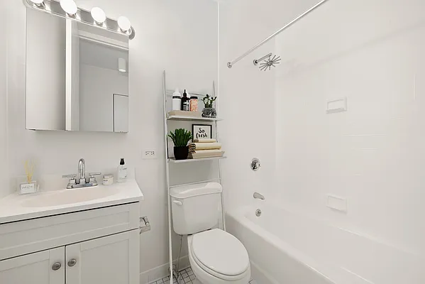 Rented by Corcoran | media 6