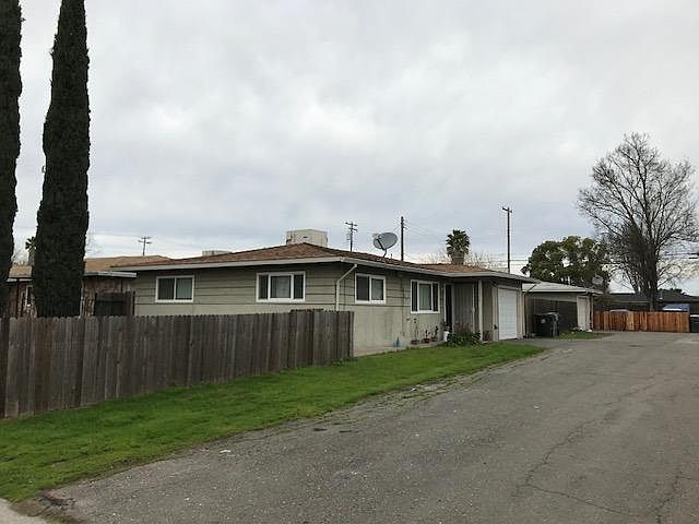 1st image of 2617 52nd Ave